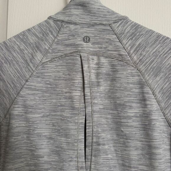 Lululemon Sunshine Salutation Jacket 6 Heather Grey - Picture 4 of 6